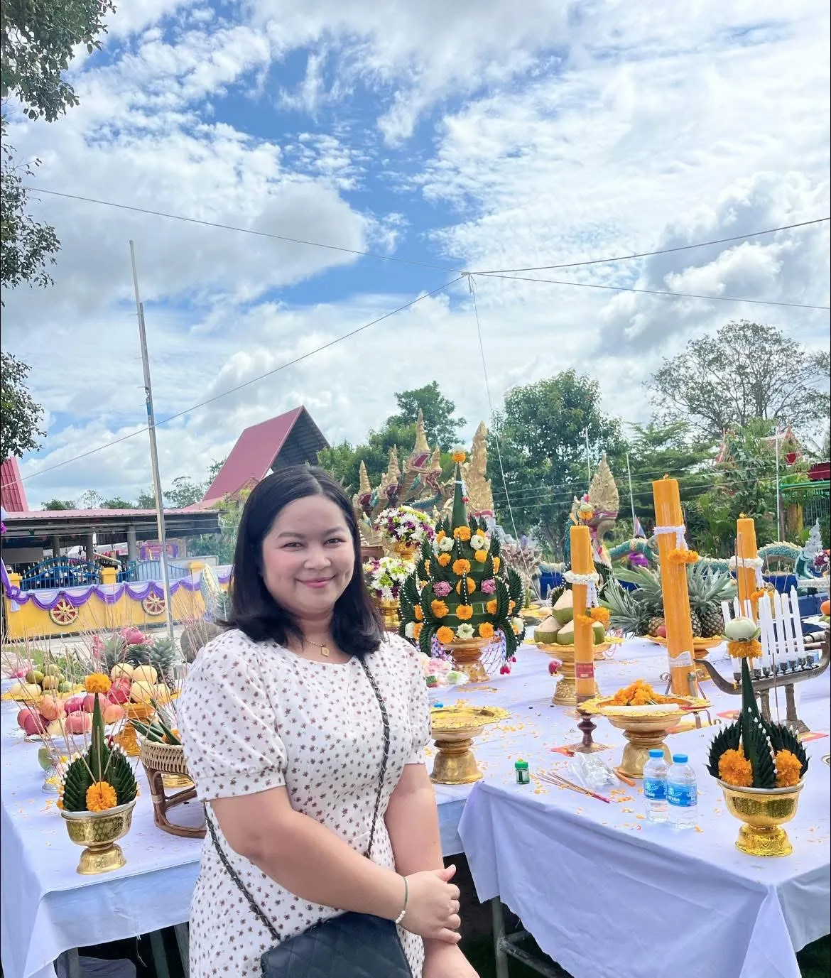 งานบวงสรวงกลางแจ้งที่ร้านจัดของไหว้